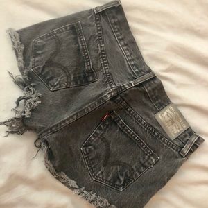Levi’s 501 cutoffs
